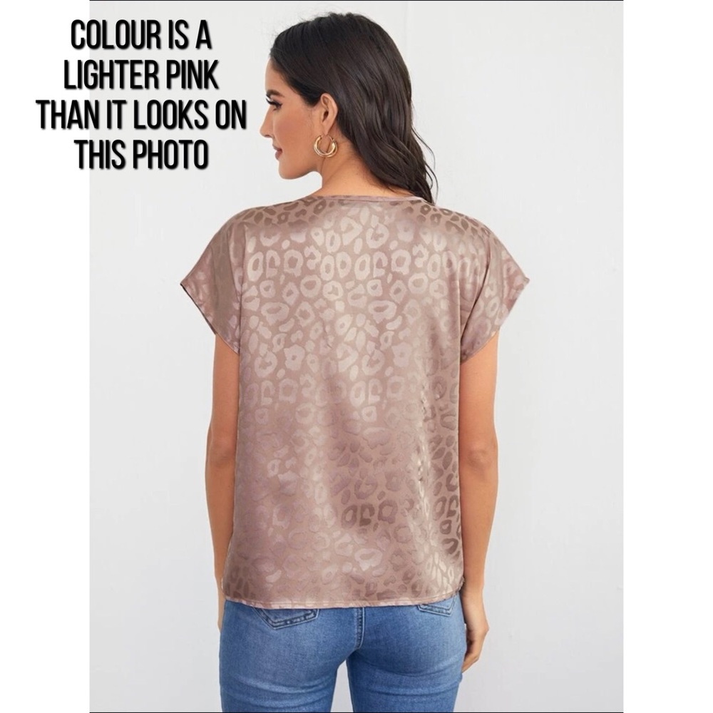 Dolman Sleeve Leopard Jacquard Top - Picture 3 of 9